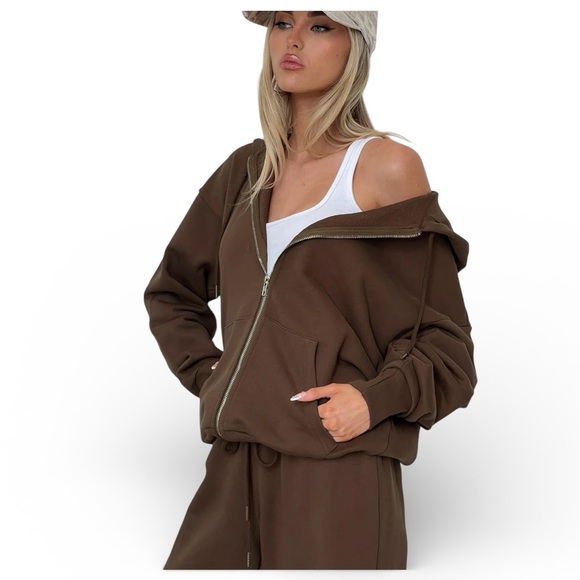 Princess Polly Tops - Princess Polly All Day Oversized Hoodie Chocolate, Size 6 NWT